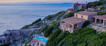 Il Saluto del Sole: Pool direkt über dem Meer