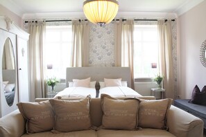2 bedrooms, free WiFi, bed sheets - Apartment in the mansion near Ludwigslust Redefin Schwerin (Lübtheen)