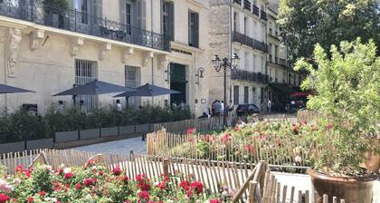 Apartment with cathedral view in the historical quarter