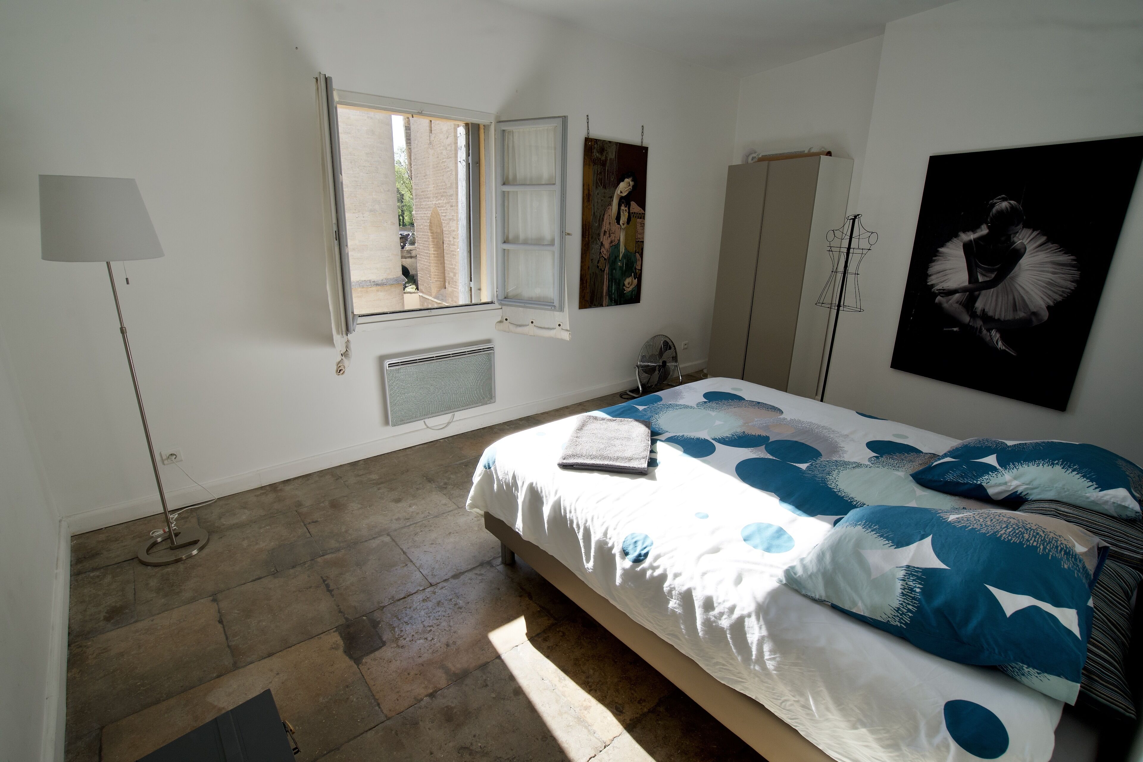 2 bedrooms, desk, iron/ironing board, free WiFi