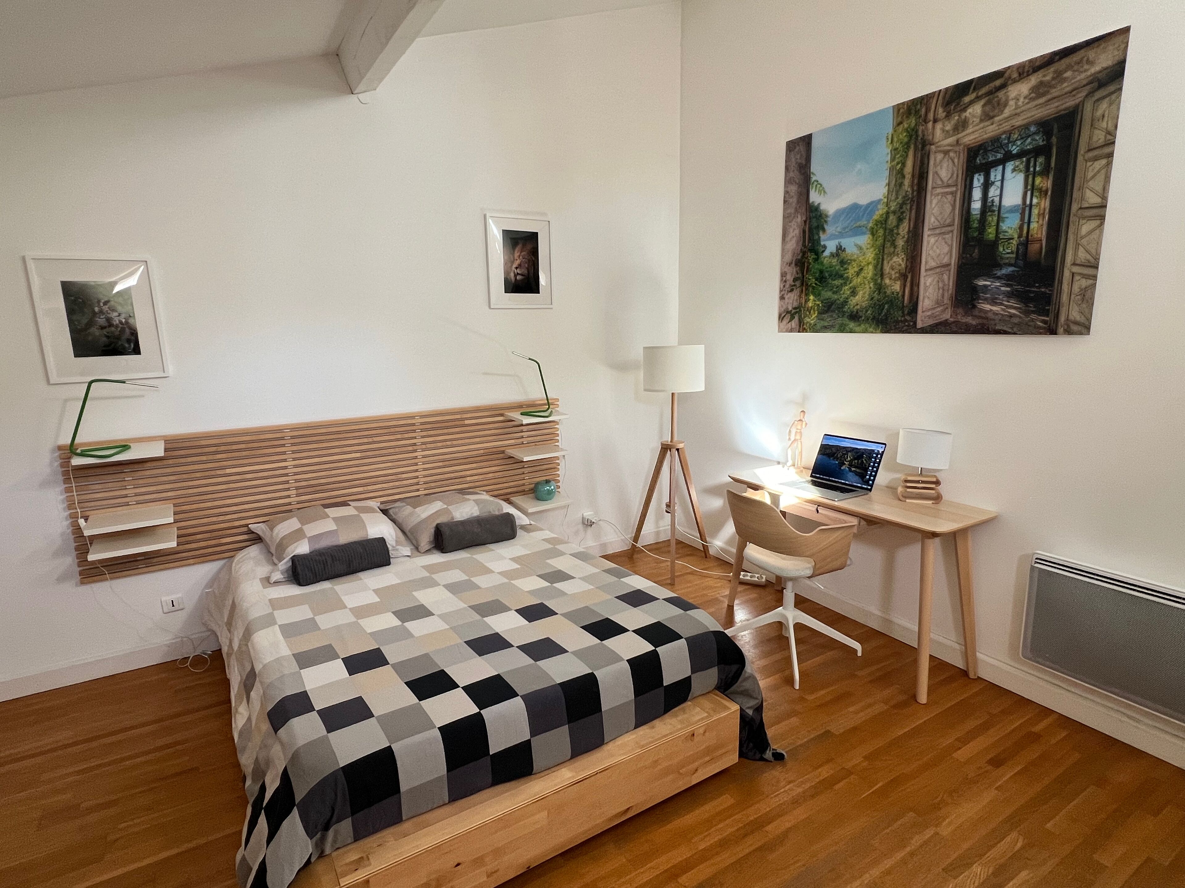 2 Schlafzimmer, Schreibtisch, Bügeleisen/Bügelbrett, kostenloses WLAN