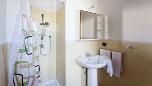 Bathroom - Historical Centre Flat with terrace (Palermo)