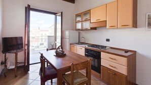 Private kitchen - Historical Centre Flat with terrace (Palermo)