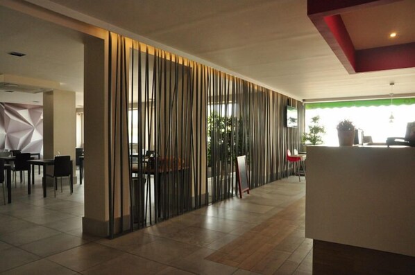 Reception - Hostal Restaurante Paco (Valladolid)