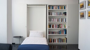 1 bedroom, iron/ironing board, WiFi, bed sheets - Sylt vacation with art enjoyment (Sylt)