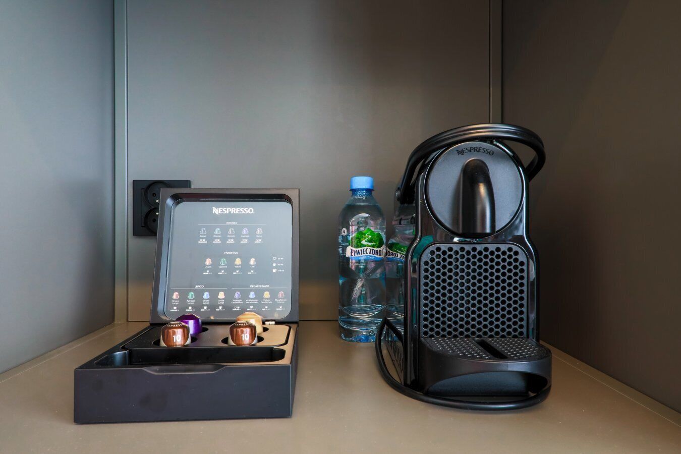 deluxe room, mountain view | minibar, desk, cots/infant beds, rollaway beds