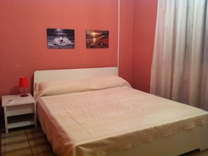 2 camere, ferro/asse da stiro, Wi-Fi, lenzuola