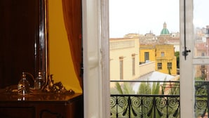 Unclassified image, 2 of 17, button - Casa Bastet (Palermo)