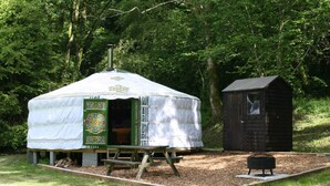 Badger Yurt | Private kitchen | Stovetop, cookware/dishes/utensils - Pembrokeshire Yurts (Llanfyrnach)