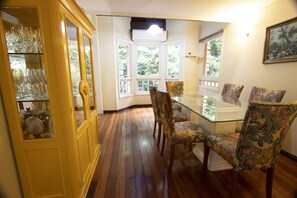 House | In-room dining - My Home - Toronto (Gramado)