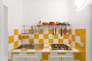 Appartement, 1 chambre | Cuisine privée | Réfrigérateur, plaque de cuisson