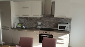 Apartment | Private kitchen | Fridge, microwave, oven, stovetop