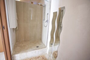 Villa, 3 soverom | Dusj på badet