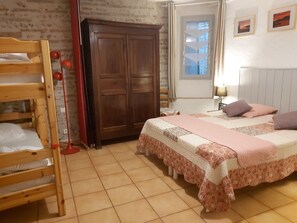 1 bedroom, iron/ironing board, travel cot, free WiFi - MIMI CHOU: Beach at 100 m, Air conditioning, Wifi, Classified ★★★ (Collioure)