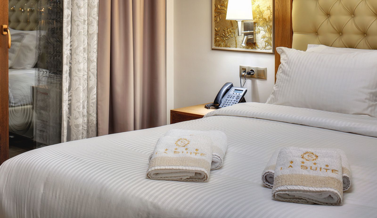 deluxe double room | 2 bedrooms, hypo-allergenic bedding, in-room safe, desk