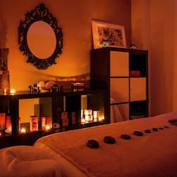 Salas de tratamiento para parejas, tratamientos corporales, aromaterapia