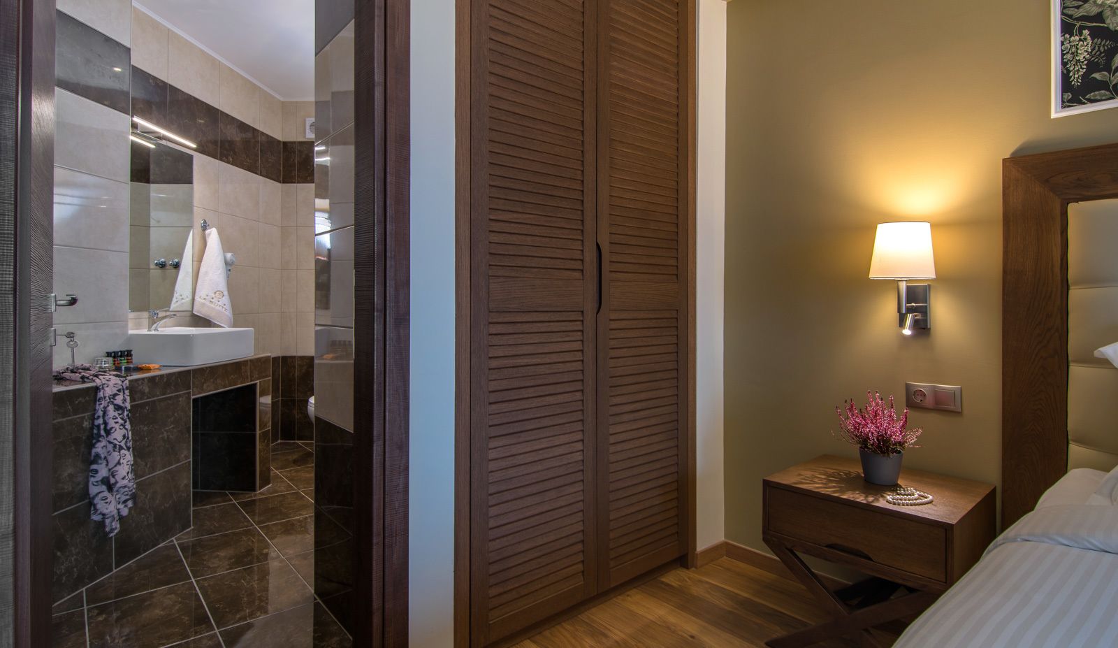 deluxe triple room | 2 bedrooms, hypo-allergenic bedding, in-room safe, desk