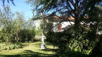 Enceinte de lâhĂ©bergement