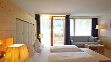 Minibar, Zimmersafe, Schreibtisch, schallisolierte Zimmer