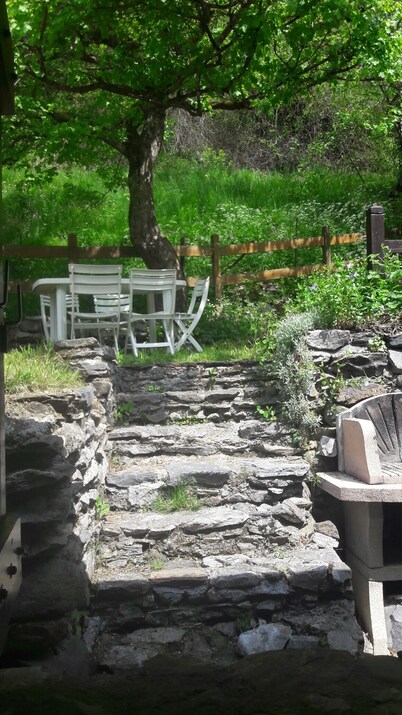 Pyrenees house, sleeps 2/12: SKIING, HIKING, FISHING. WIFI