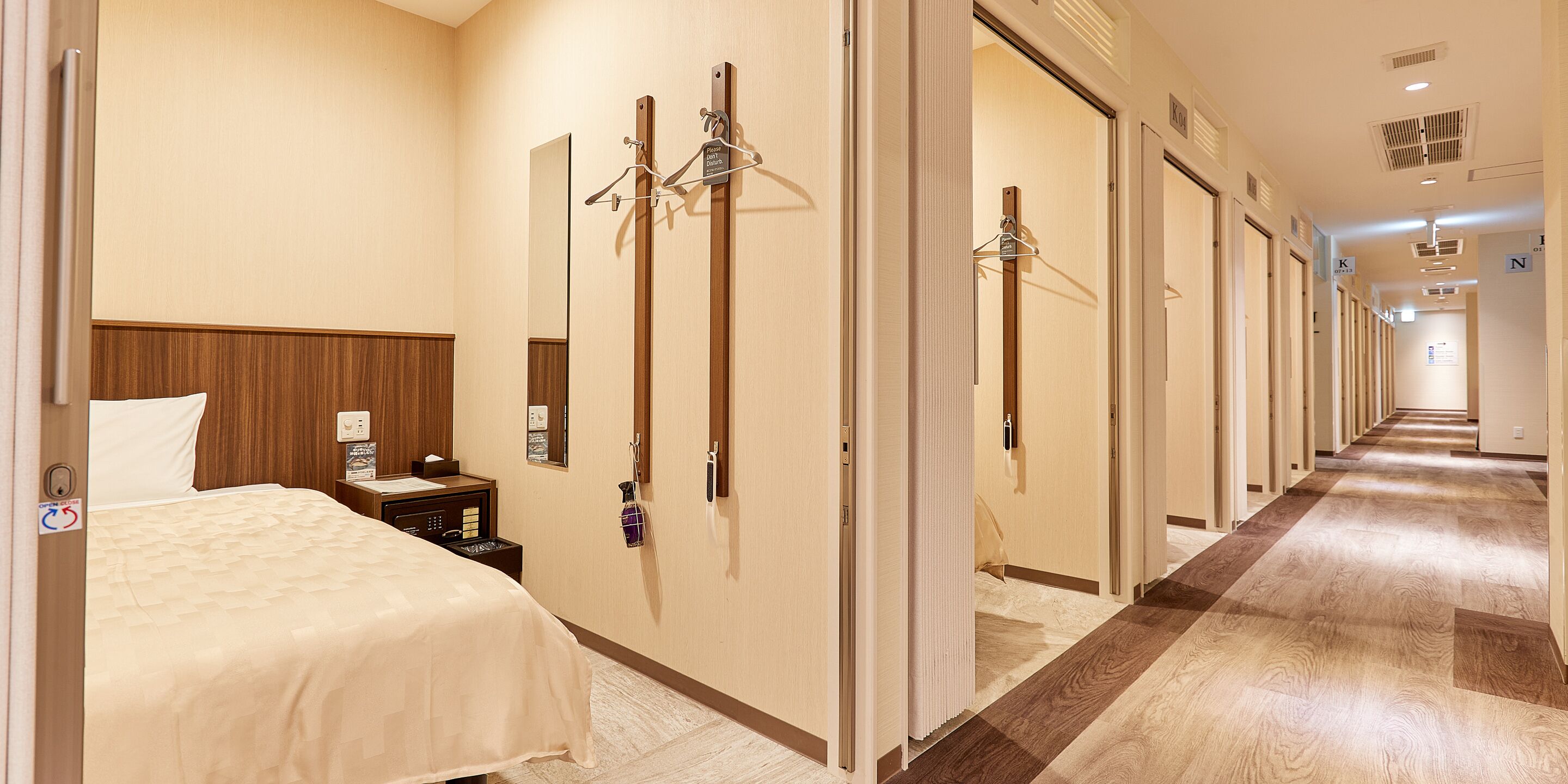 in-room safe, free wifi, bed sheets