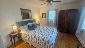 4 bedrooms, iron/ironing board, free WiFi