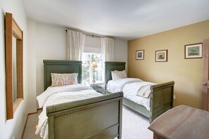 2 bedrooms, iron/ironing board, free WiFi, bed sheets - Location, Location, Location... Walk to everything Park City (Park City)