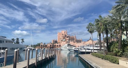 Sunrise Beach Club & Villas - 2 BR sur Paradise Island Beach