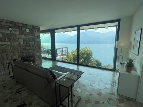 Edificio de apartamentos Villa Candoras, 240 m2 + patio con vista al lago en su propio olivar