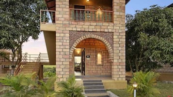Cottage Luxury, 1 letto matrimoniale, vista fiume | 3 camere, con arredamento individuale, una scrivania