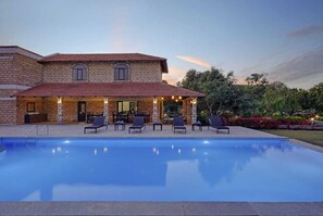 Outdoor pool - Kavish Gir Lion Resort (Talala)