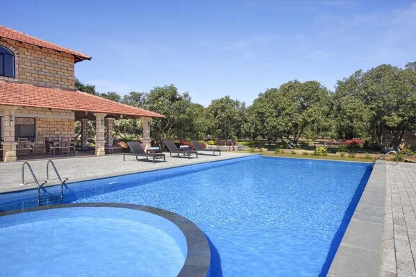 Outdoor pool - Kavish Gir Lion Resort (Talala)