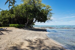 Ubicación a pie de playa, tumbonas y toallas de playa