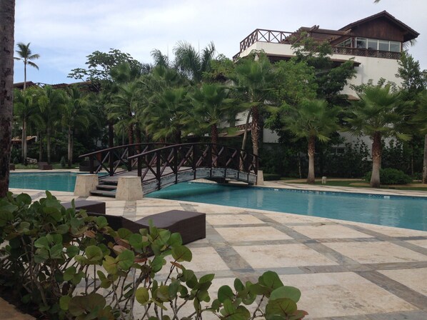 Outdoor pool, a heated pool