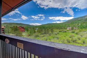 Property grounds - Frisco Gem • Mountain Views • Clubhouse w/ Pool + 4 Hot Tubs (Frisco)