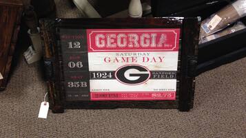 2 عدّة غرف نوم ومكواة/لوح كي وواي فاي مجانًا وملاءات أسرّة