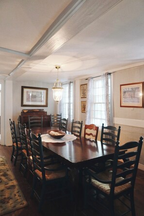 Dining - Historic Sea Captains Home in Nantucket! Perfect for Large Groups and Families (Nantucket)