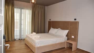 1 bedroom, iron/ironing board, rollaway beds, free WiFi