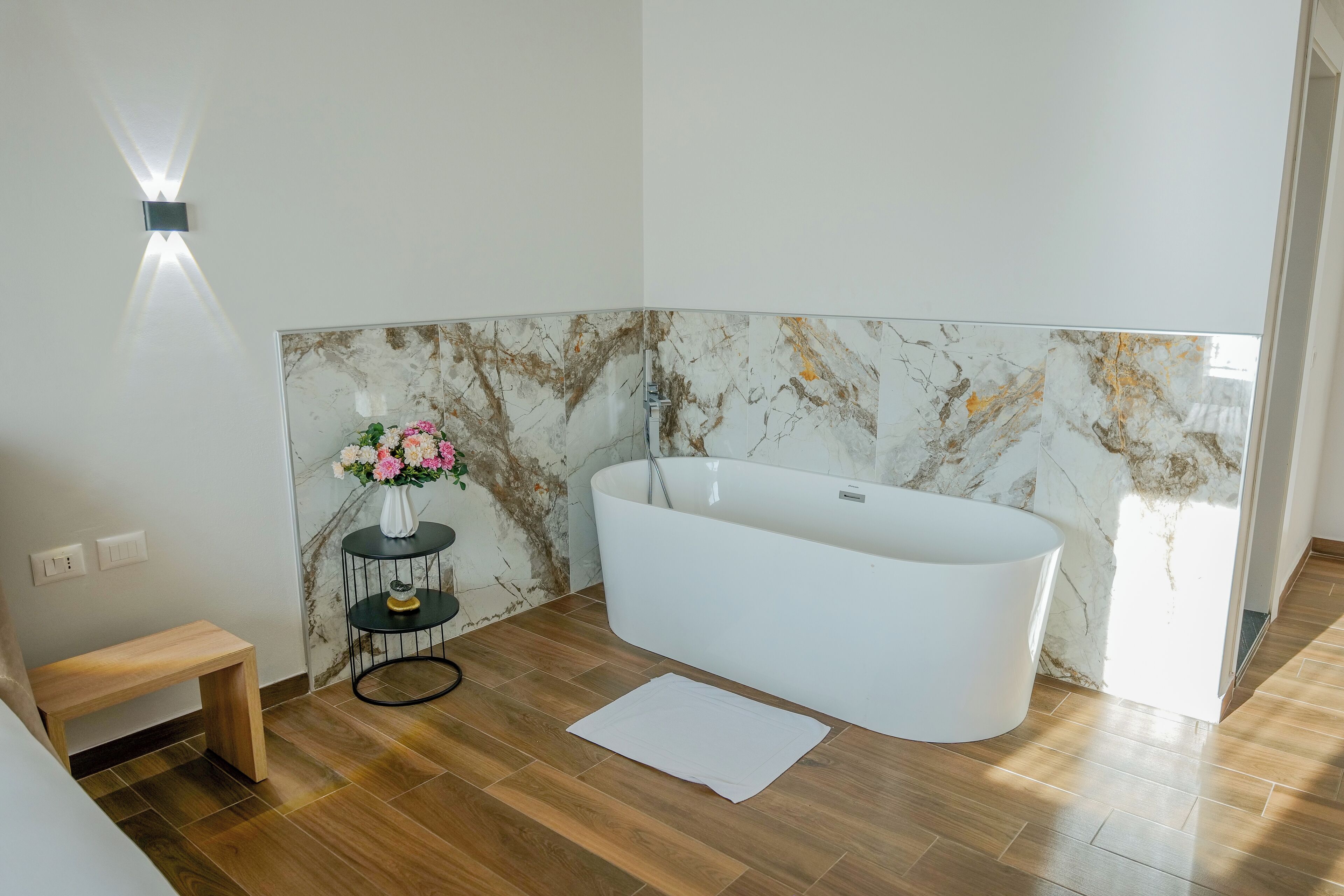 Standard Suite, 1 Double Bed, Sea View | In-room safe, iron/ironing board, rollaway beds, free WiFi