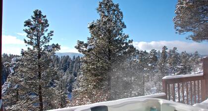 Magnificent Canyon View Home, Pet Friendly, Huge Deck with Hot Tub