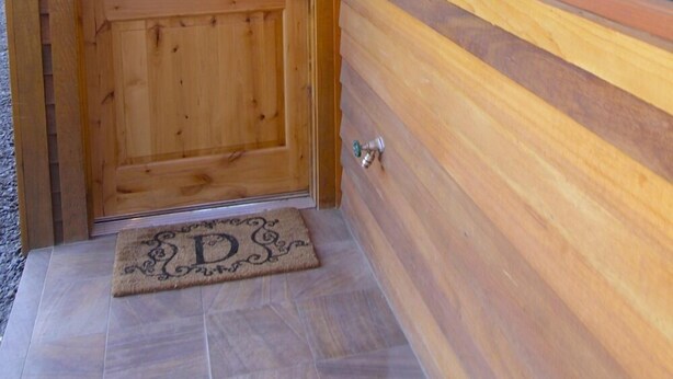 Exterior detail - Walk to downtown and amphitheater (Bend)