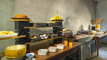 Desayuno buffet (BRL 30 por persona)