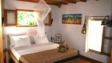 4 bedrooms, iron/ironing board, travel cot, free WiFi