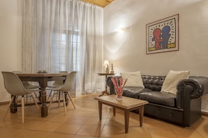 Apartment, 2 Bedrooms | Living area