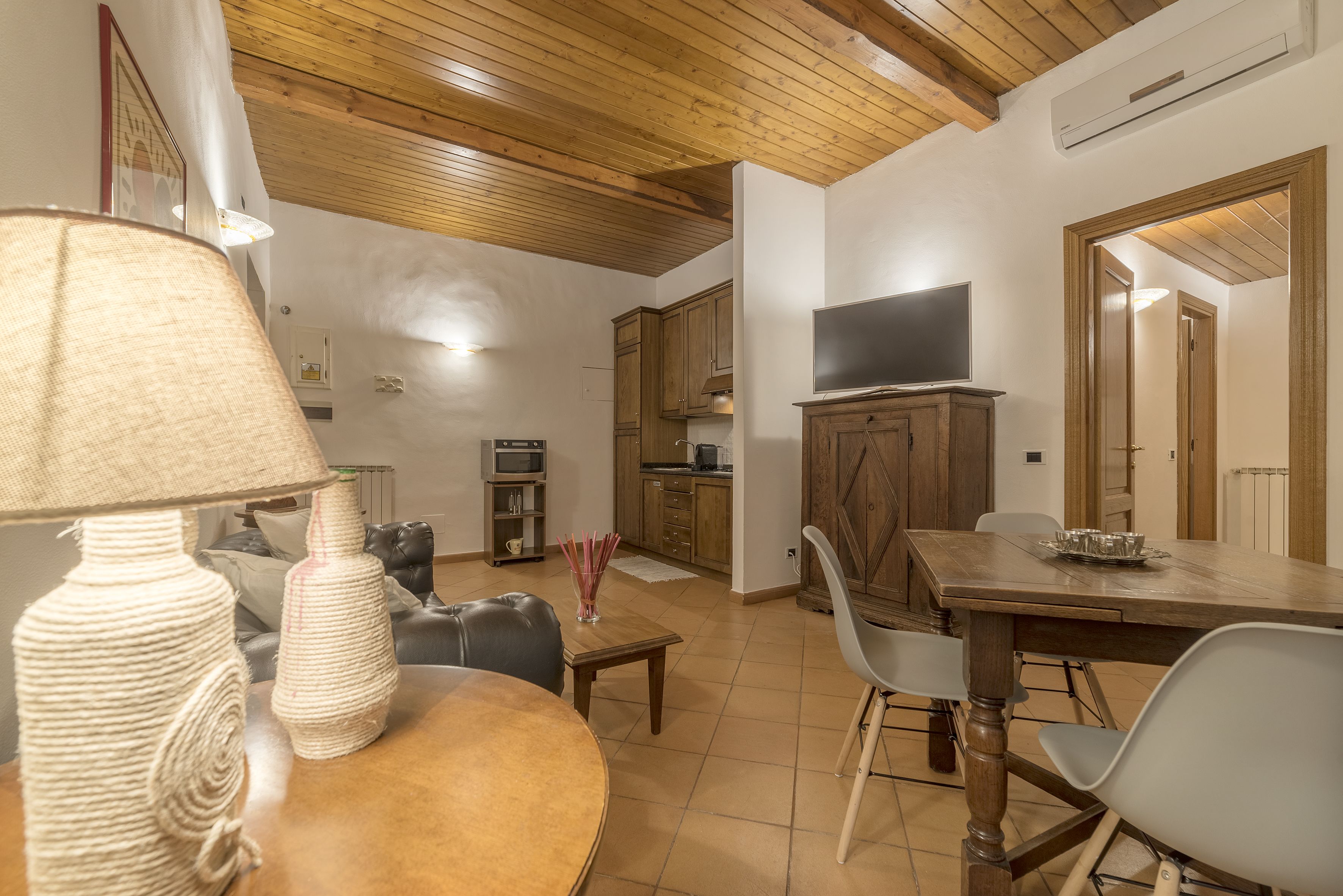 Apartment, 2 Schlafzimmer | Wohnbereich | Flachbildfernseher