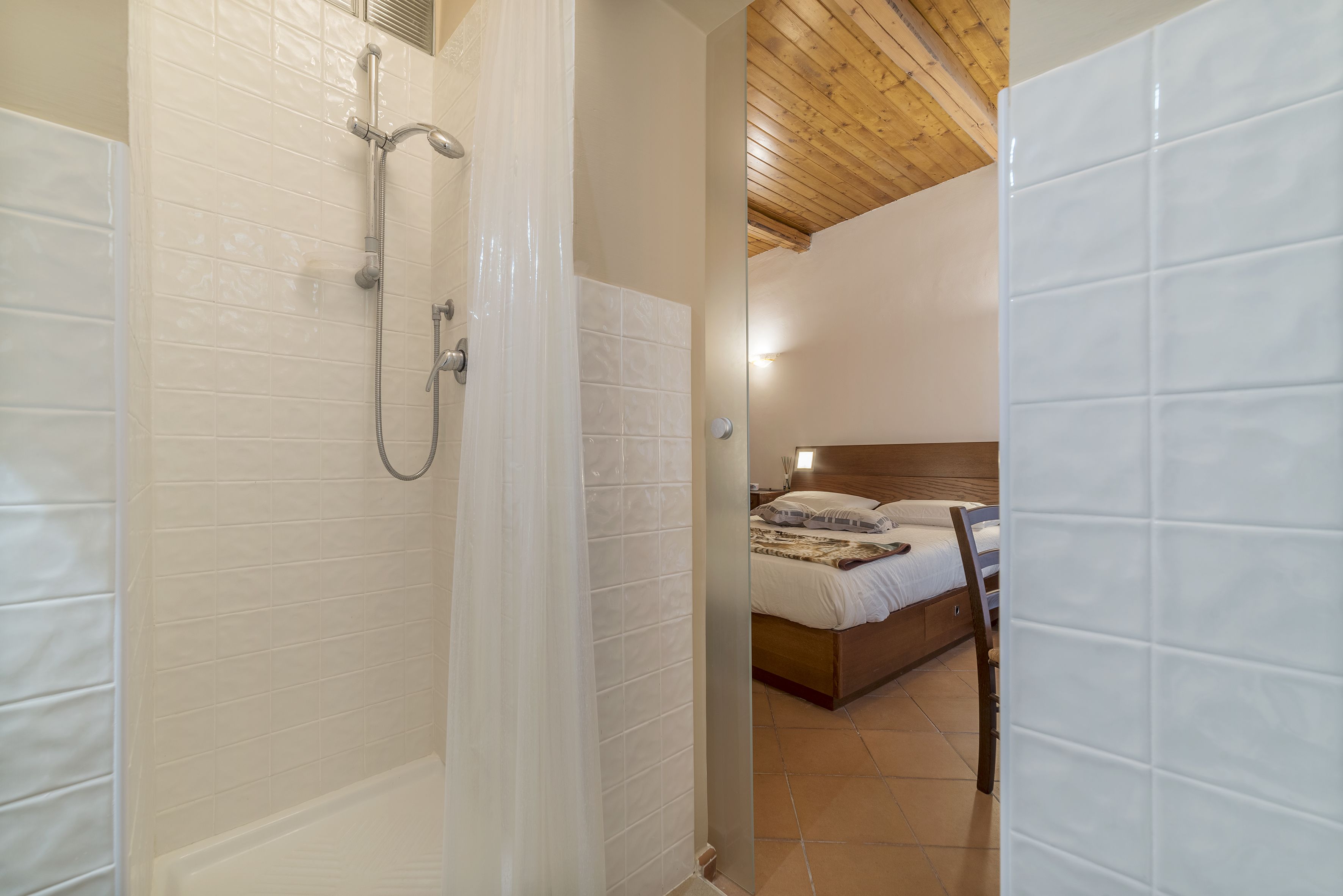 Apartment, 2 Bedrooms | Bathroom shower