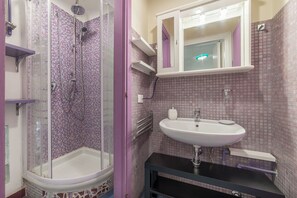 Apartment, 1 Schlafzimmer | Badezimmer | Dusche, Regendusche, Haartrockner, Bidet