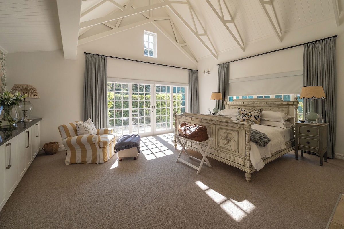 Villa Luxe | Coffres-forts dans les chambres, décoration personnalisée