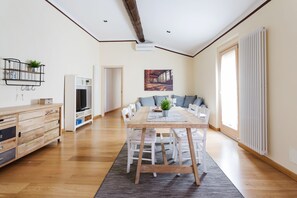Apartment, 2 Bedrooms | In-room dining - Marconi (Verona)