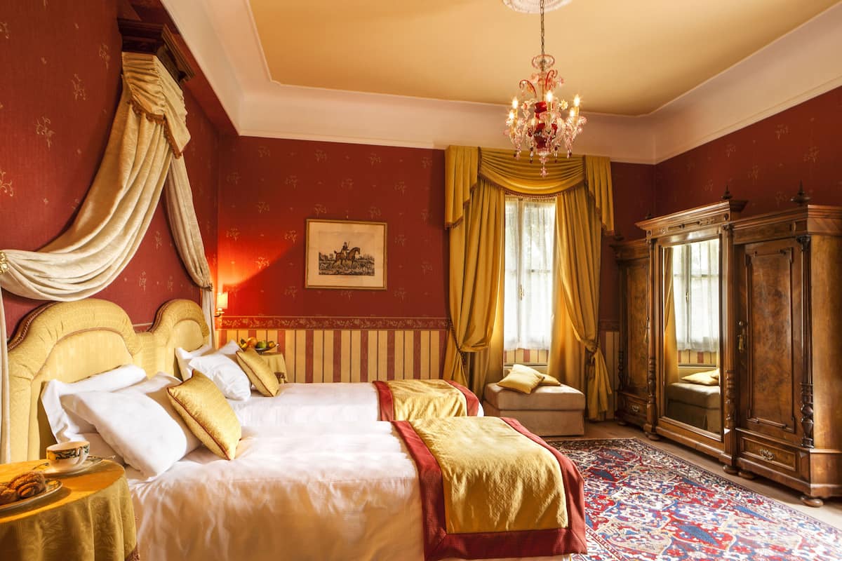 Premium bedding, minibar, in-room safe, desk